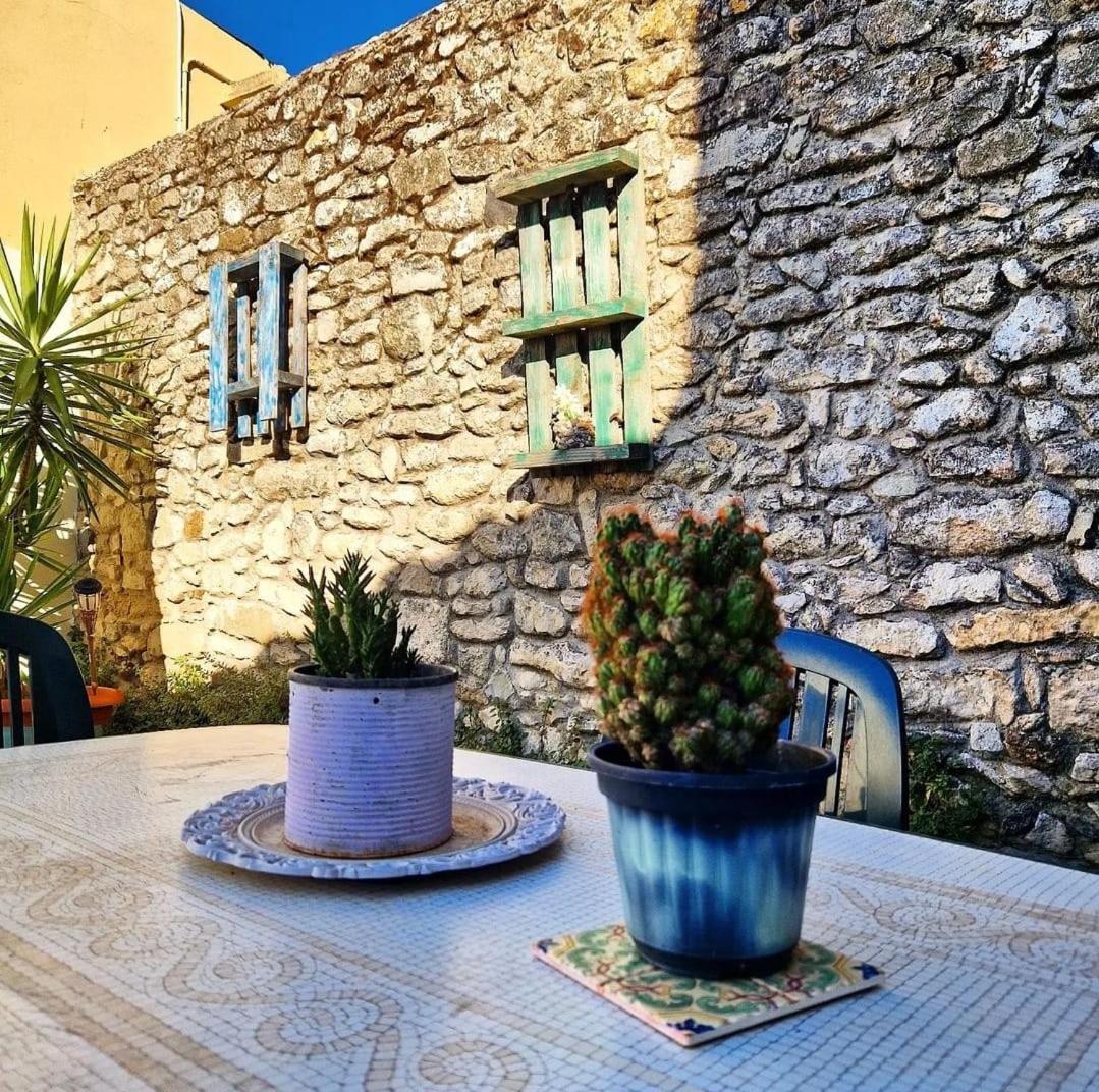 Domus De Jara - Casa Montis Apartment Baradili Exterior photo